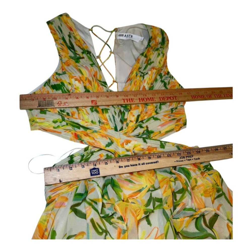 ASTR The Label Alyssa Ruffle Floral Pleated Cut-Out Maxi Dress Size M - Picture 11 of 13